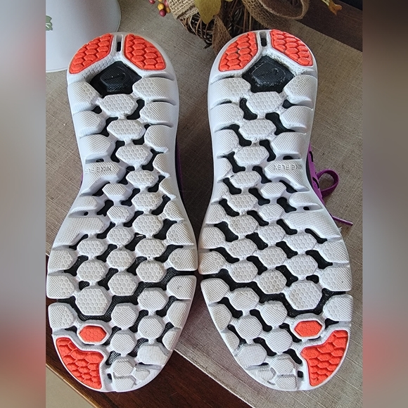 Nike Flex 2015 Run - Like New Running Shoes - Purple - Women's Size 7 - Picture 4 of 7